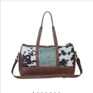 Myra Specks Traveller Bag